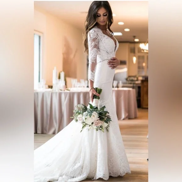 Winnie Couture Wedding Dress, detachable sleeves, veils included